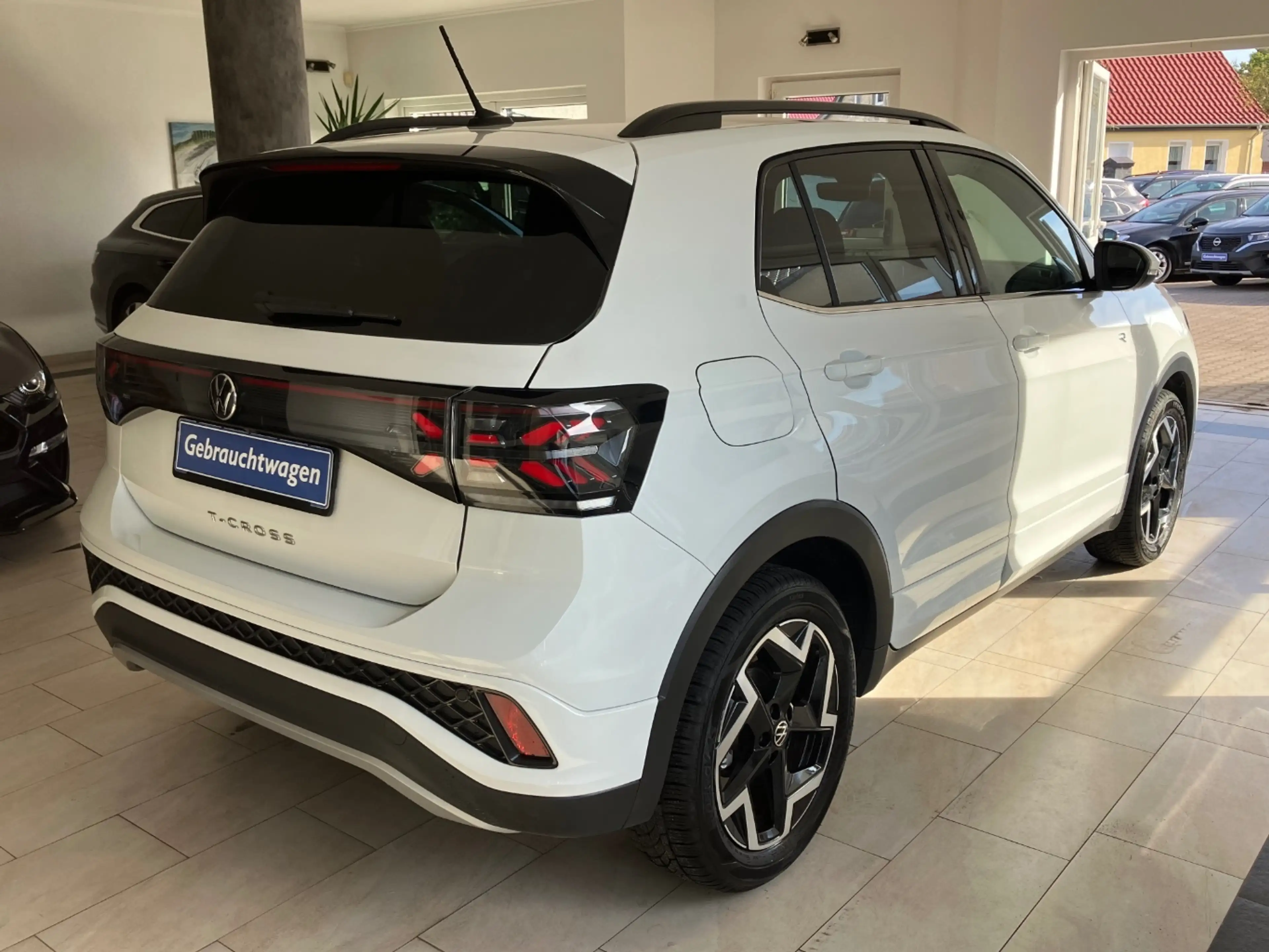 Volkswagen T-Cross 1.5 TSI ACT R-Line DSG DigiCockp Matrix — photo 5