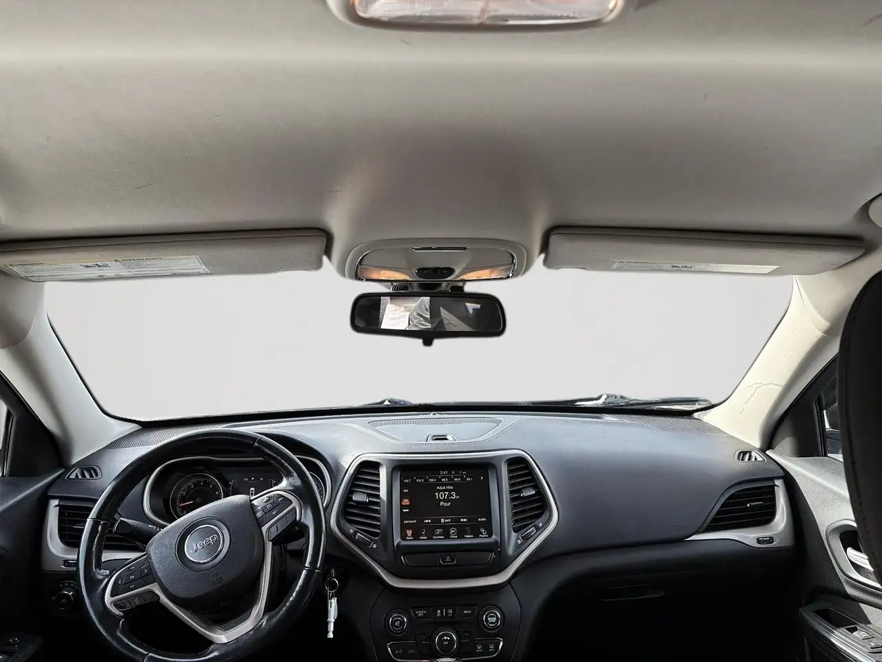 Jeep Cherokee снимка Jeep Cherokee
