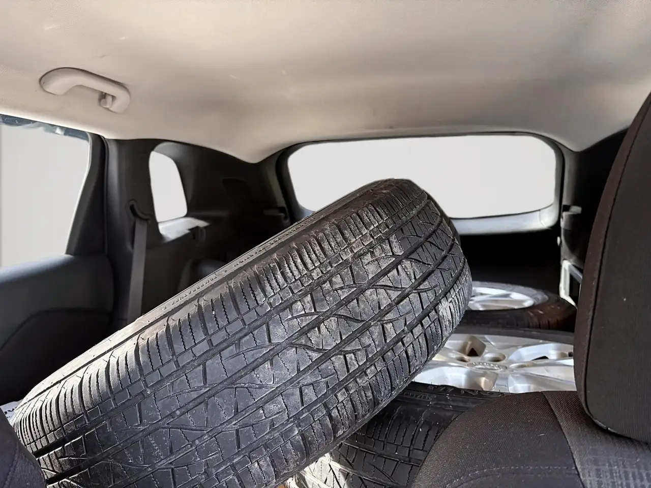 Jeep Cherokee снимка Jeep Cherokee