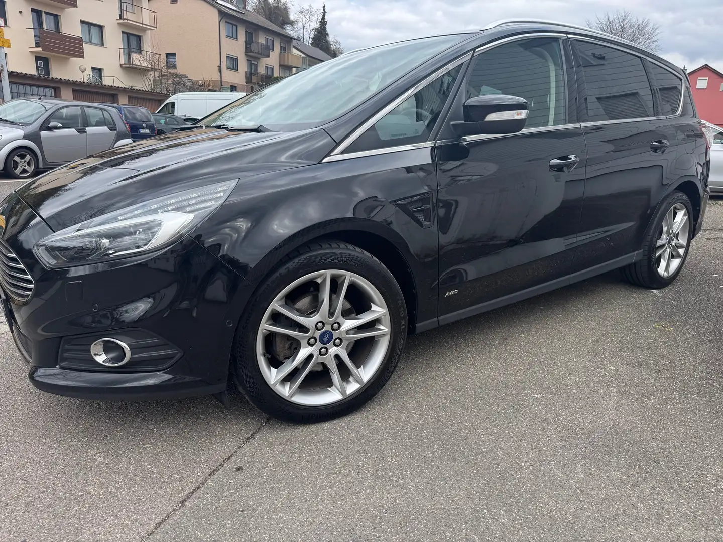 Ford S-Max Titanium AWD 7 SITZER LED VOLLLEDER 360GRAD ACC Schwarz - 1