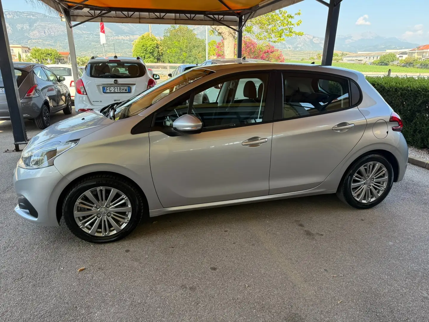 Peugeot 208 5p 1.2 puretech Allure 82cv Argento - 2