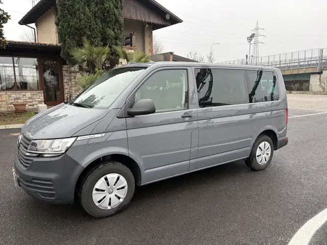 Volkswagen T6 Caravelle 110 TDI - 9 POSTI - MANUALE