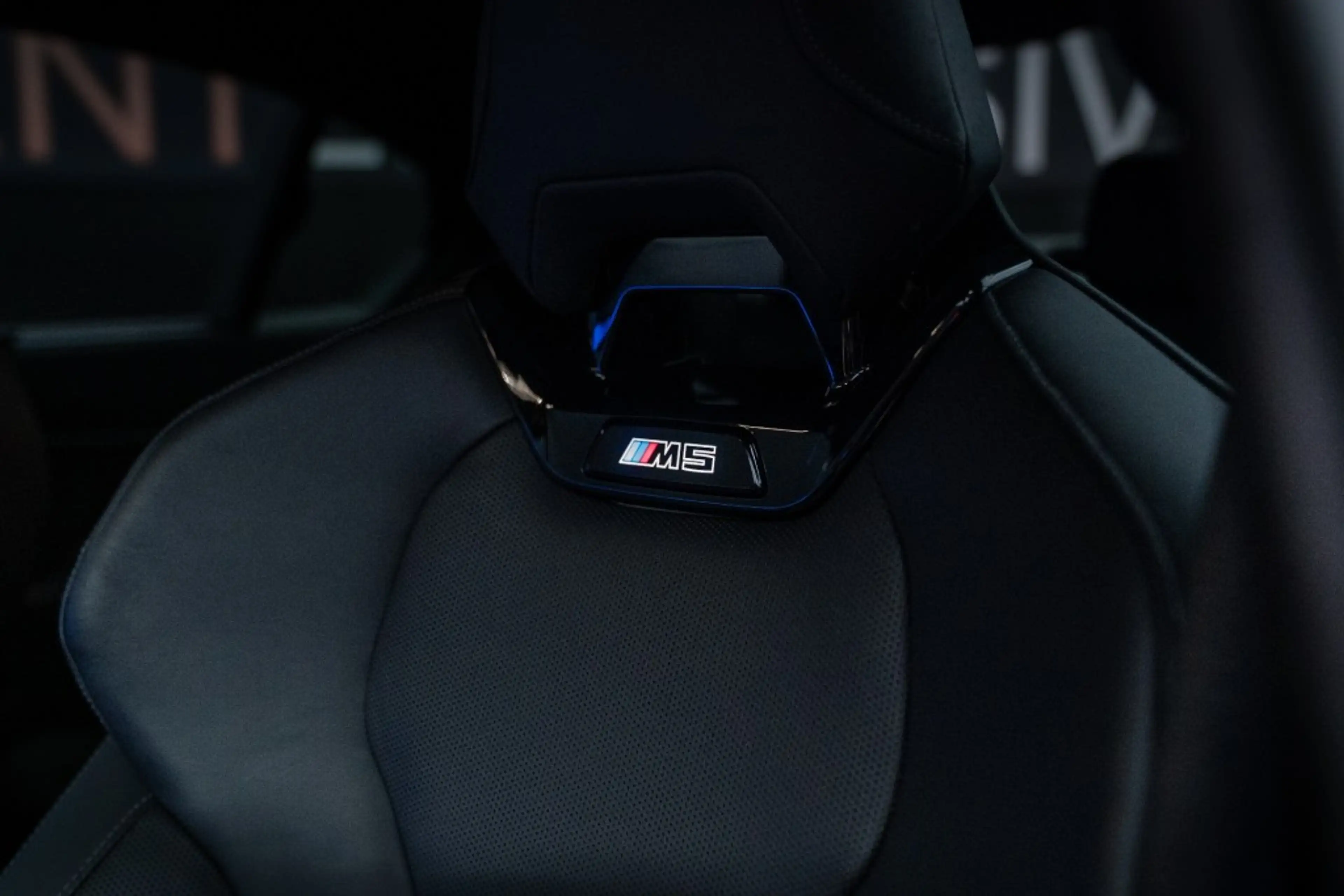 BMW M5 Full option, keramische, Carbon, B&O, Xdrive — photo 31