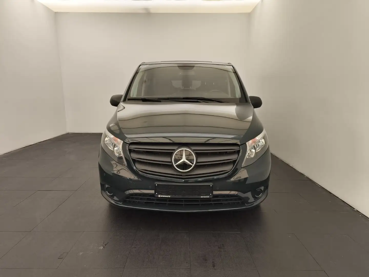 Mercedes-Benz Vito Vito 114 CDI Tourer PRO Lang NAVI Automatik Grün - 2