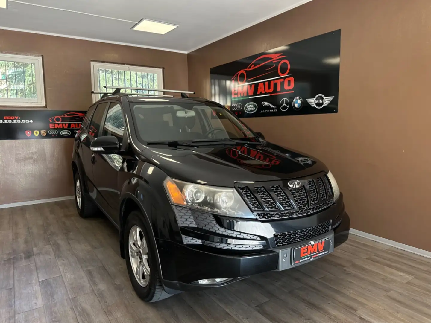 Mahindra XUV500 2.2 16V FWD veicolo autocarro Black - 1