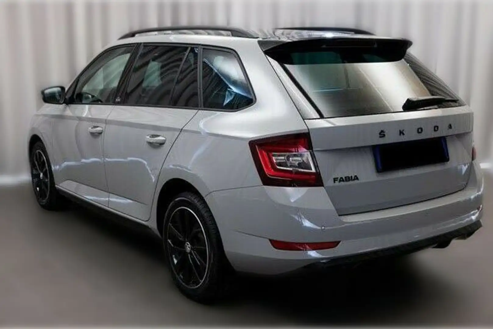 Skoda Fabia 1.0 TSI Monte Carlo mit AHK Grau - 2