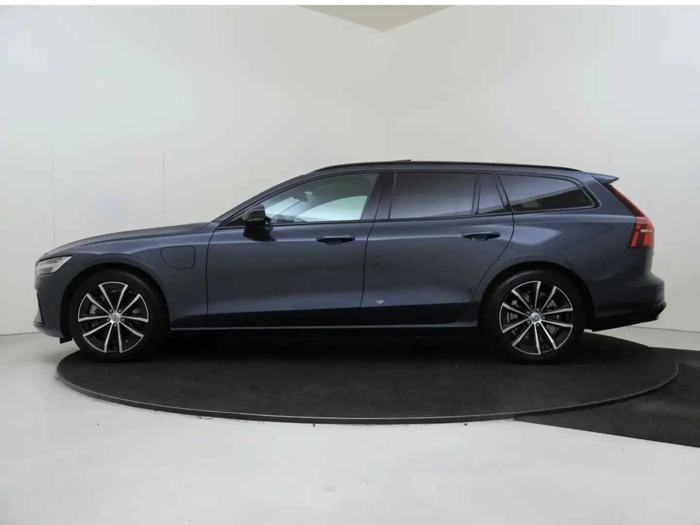 Volvo V60 2.0 T6 AWD U. Dark | Trekhaak | Head-Up | Blauw - 2