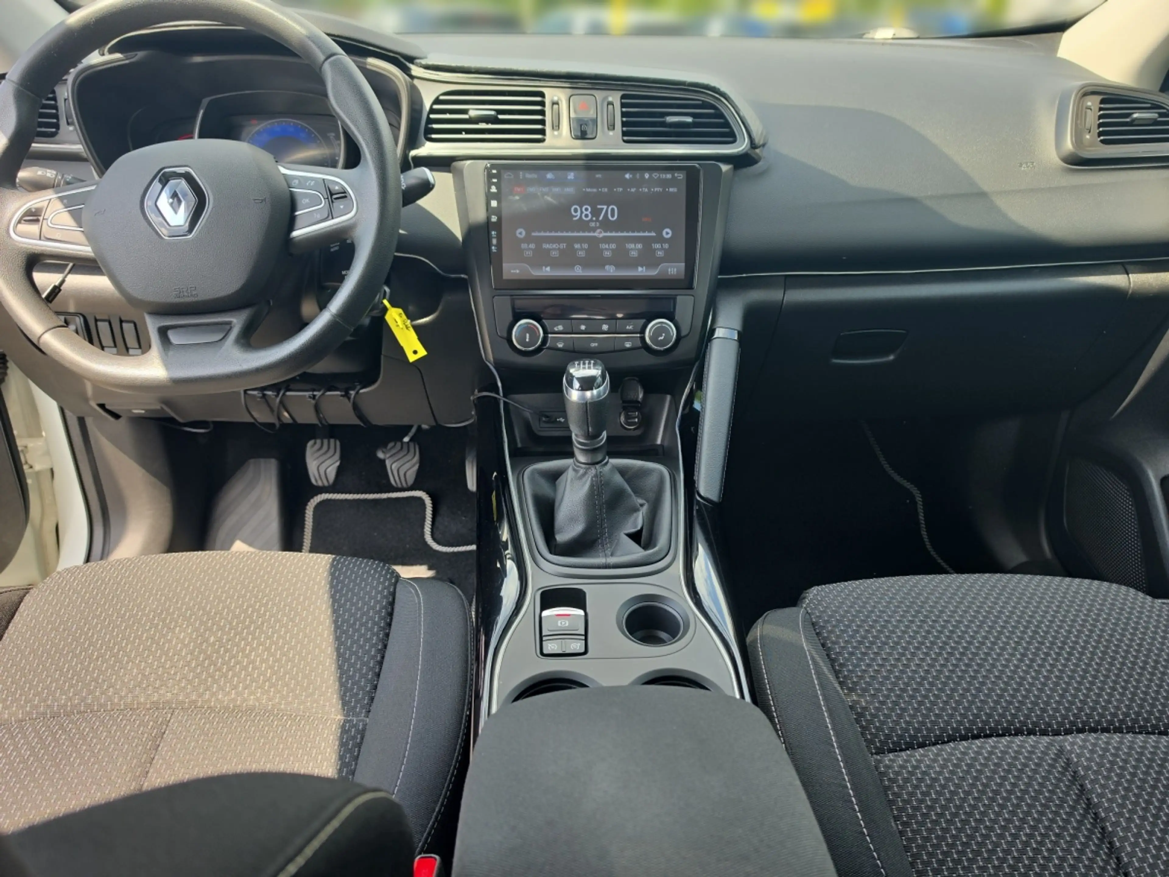 Renault Kadjar Life TCe 140 PS Benzin — photo 4
