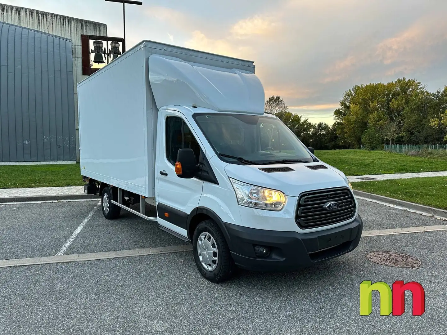 Ford Transit Carrozada con plataforma 2.0EcoBlue 130cv Blanco - 2