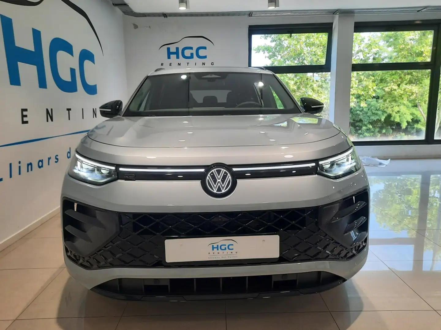 Volkswagen Tayron 2.0 TDI DSG7 110kW R-Line Plateado - 2