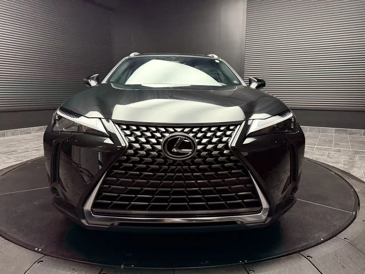 Lexus UX снимка Lexus UX