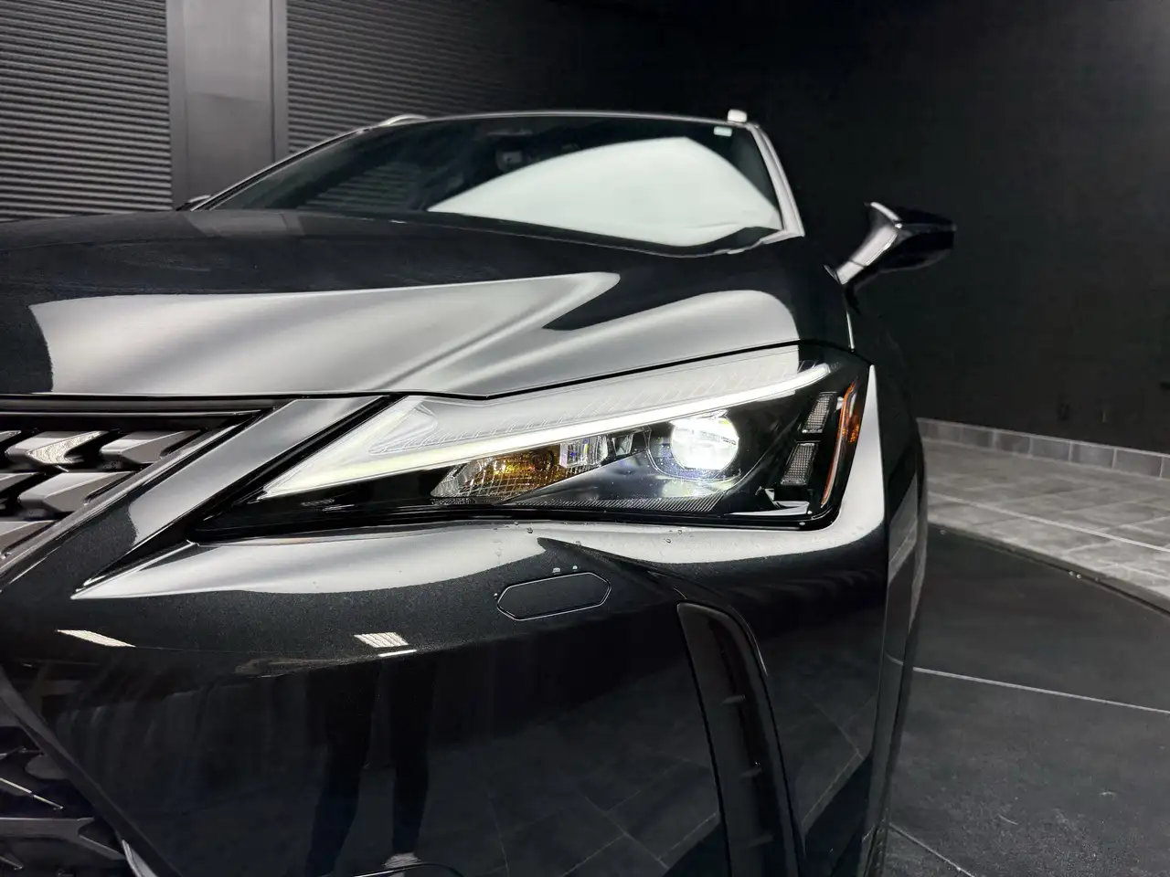 Lexus UX снимка Lexus UX