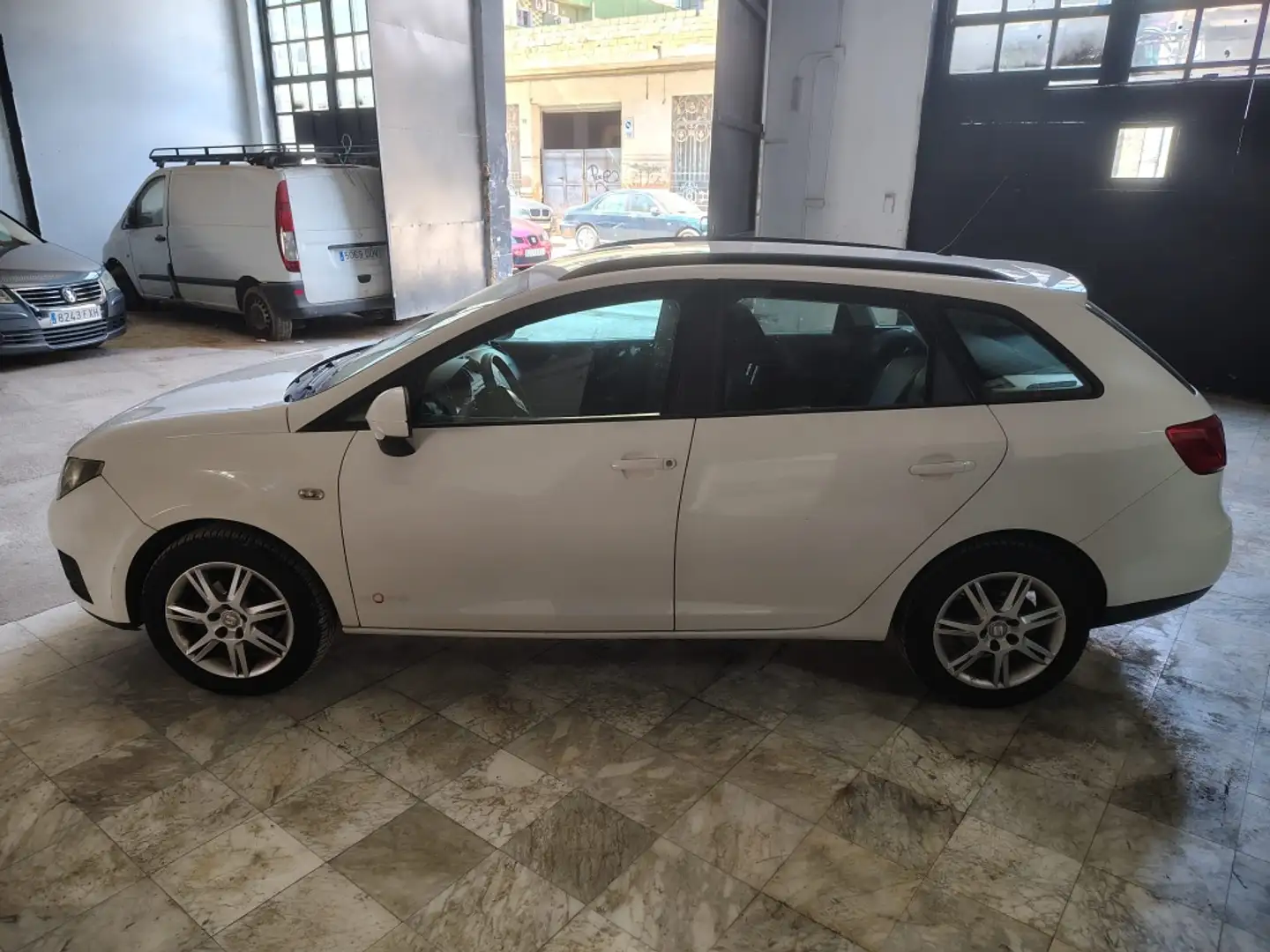 SEAT Ibiza 1.6TDI CR Reference Blanc - 2
