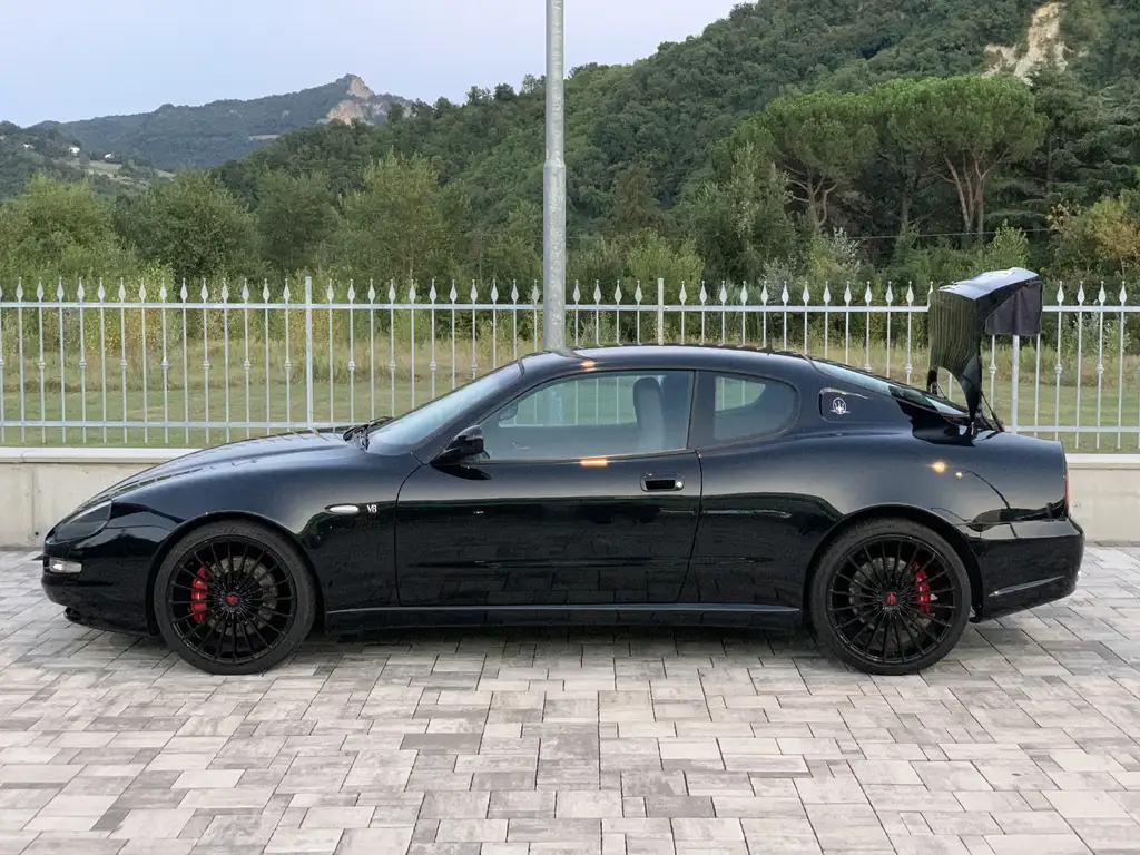 Maserati Coupe 2003 из Европы — купить под ключ