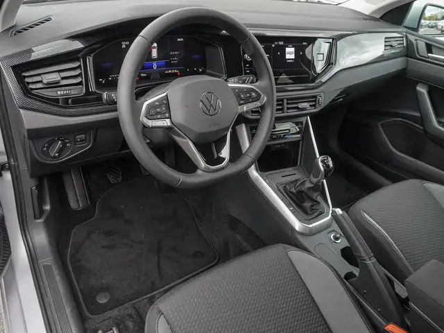 Volkswagen Polo view 9
