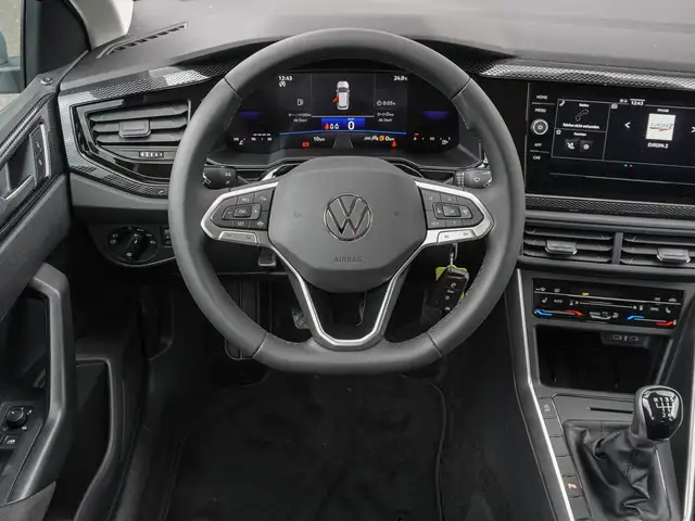 Volkswagen Polo view 11