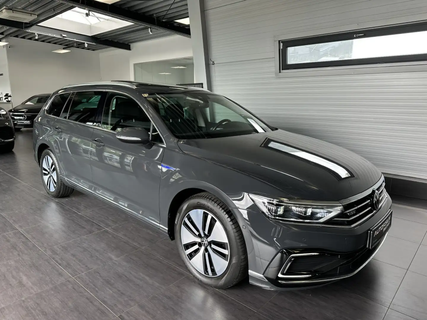 Volkswagen Passat Variant 1.4TSI Hybrid GTE|Pano|StHzg.|ACC Grau - 1