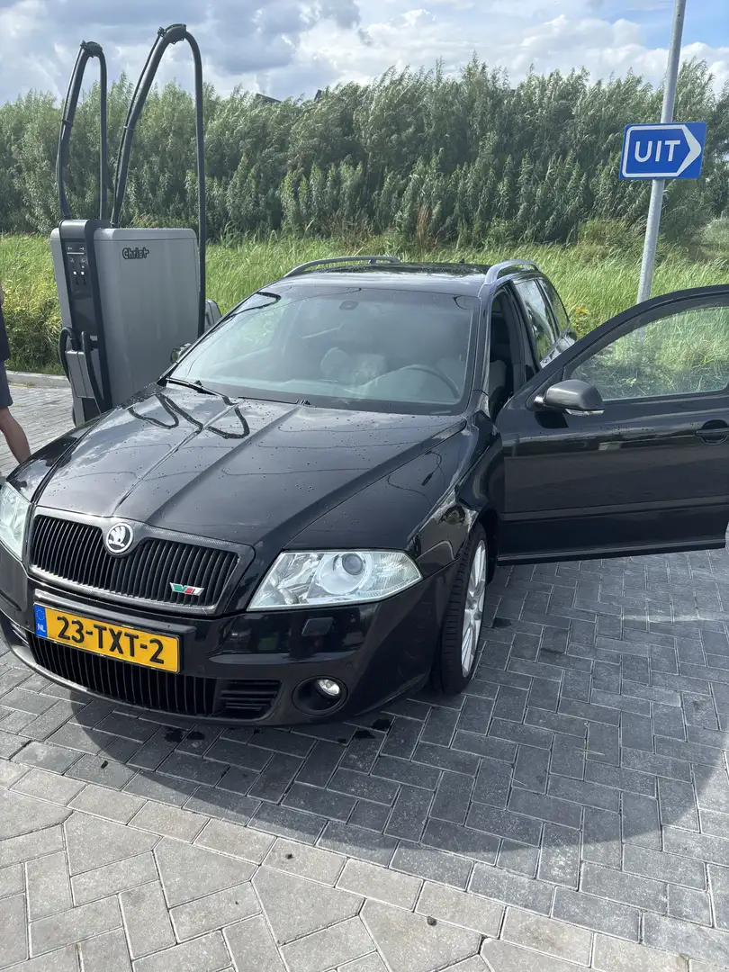 Skoda Octavia 2.0 TFSI RS Zwart - 1