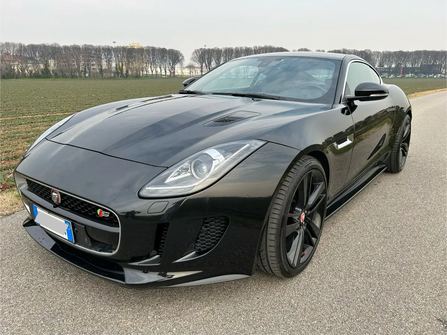 Jaguar F-Type Coupe 3.0 V6 S auto E6 Black - 1