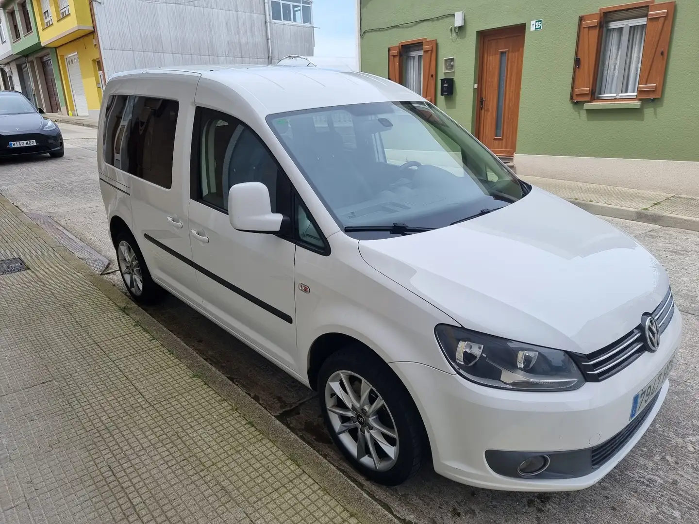 Volkswagen Caddy 2.0TDI Comfortline 140 - 2