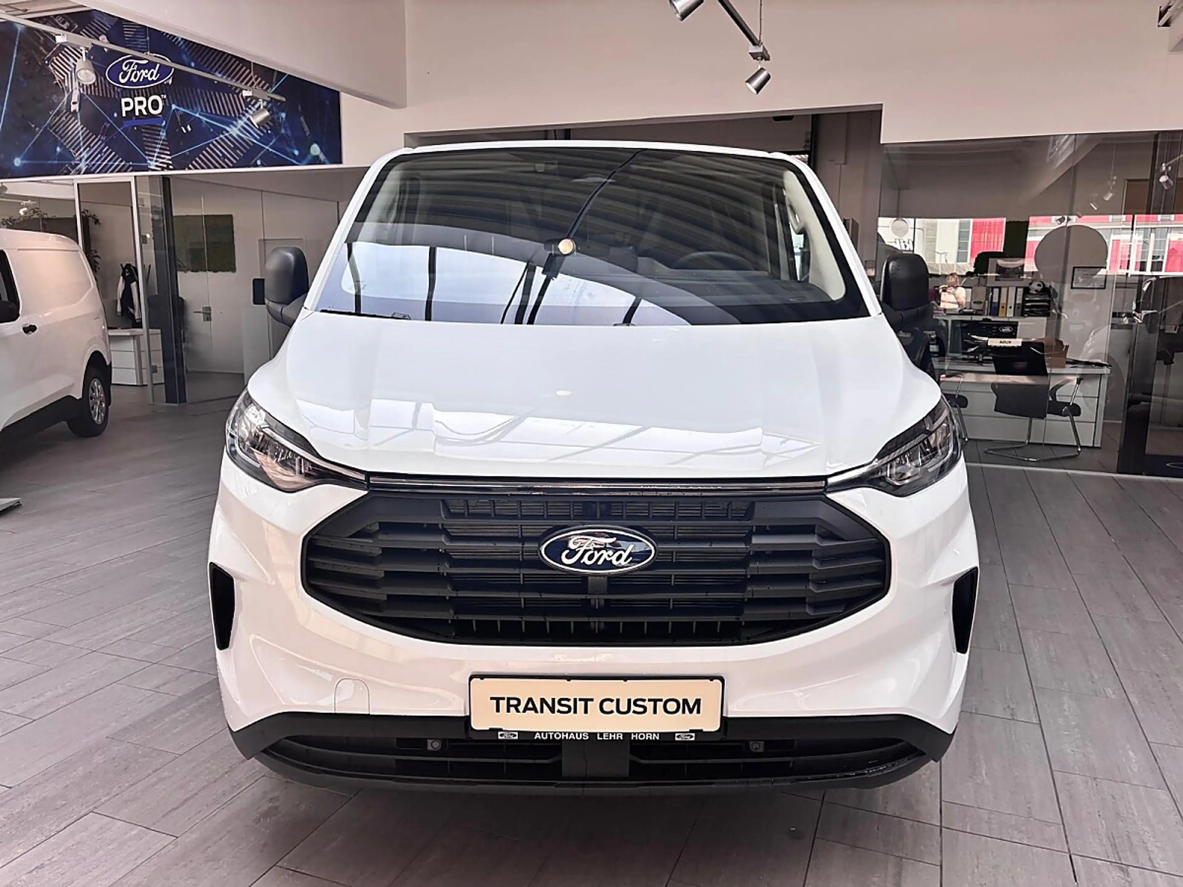 Ford Transit Custom L1H1 3,2t 136PS; netto €29.990,- — photo 2