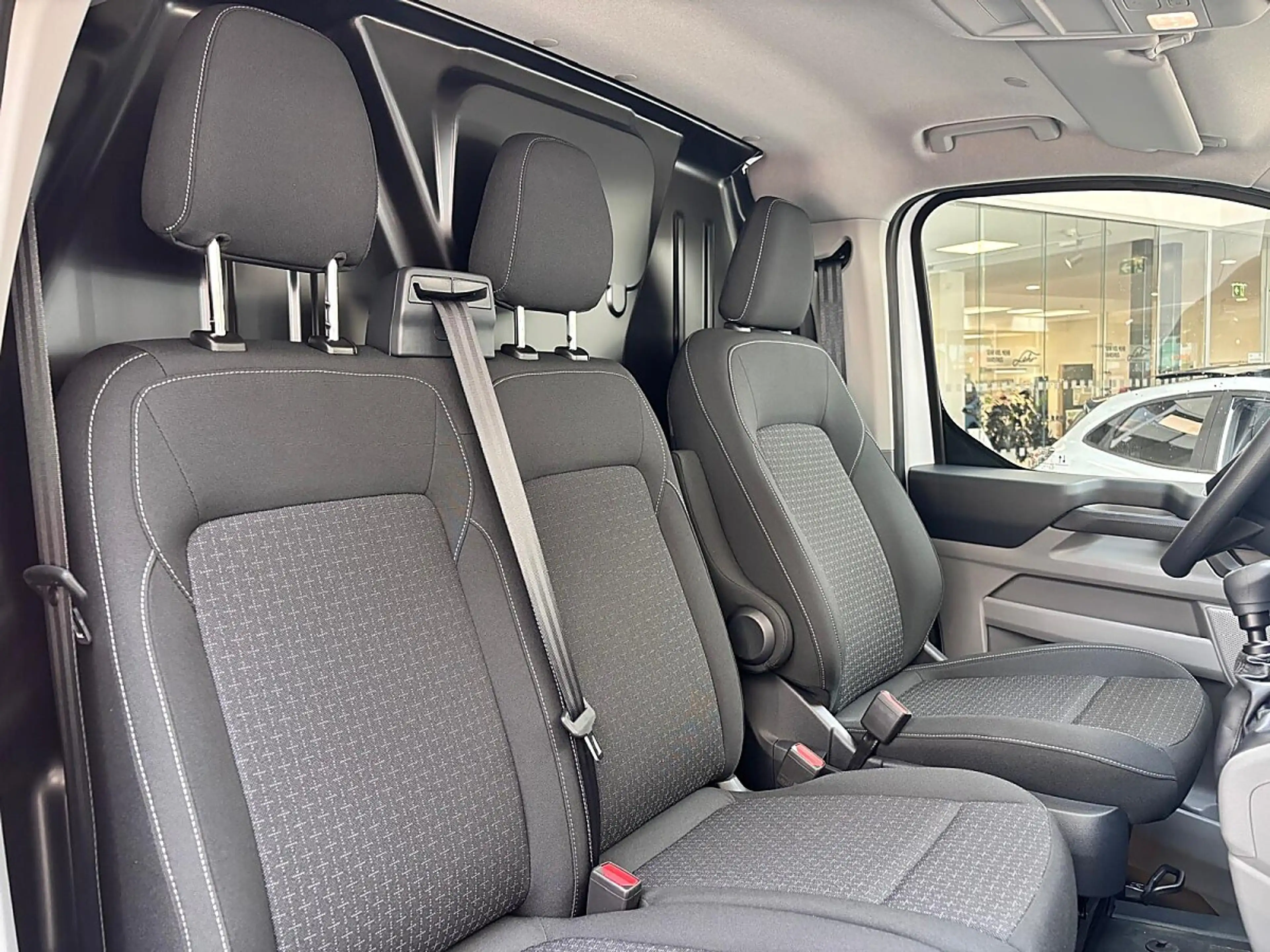 Ford Transit Custom L1H1 3,2t 136PS; netto €29.990,- — photo 13