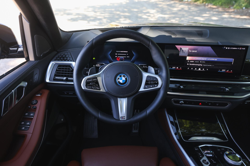 BMW X5 xDrive50e M Sport Automaat / Panoramadak / Trekhaa — photo 3
