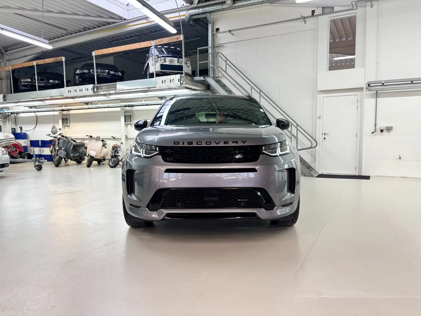Land Rover Discovery Sport R-Dynamic S • 7-zitplaatsen • 1e eigenaar Zilver - 2