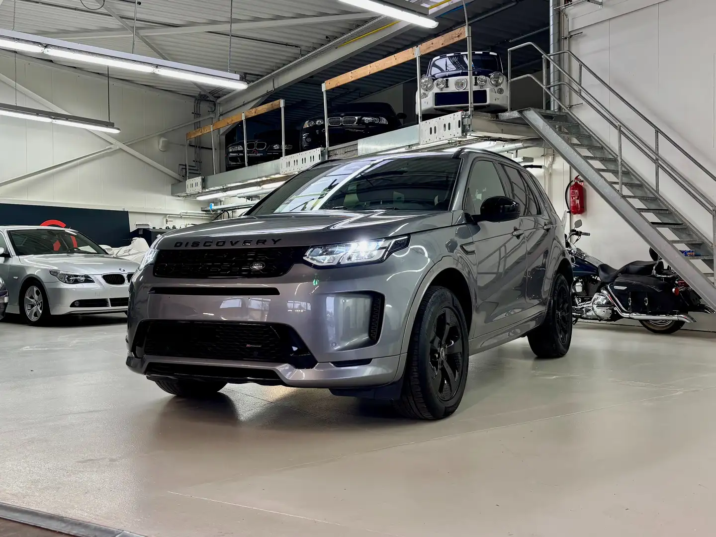Land Rover Discovery Sport R-Dynamic S • 7-zitplaatsen • 1e eigenaar Zilver - 1