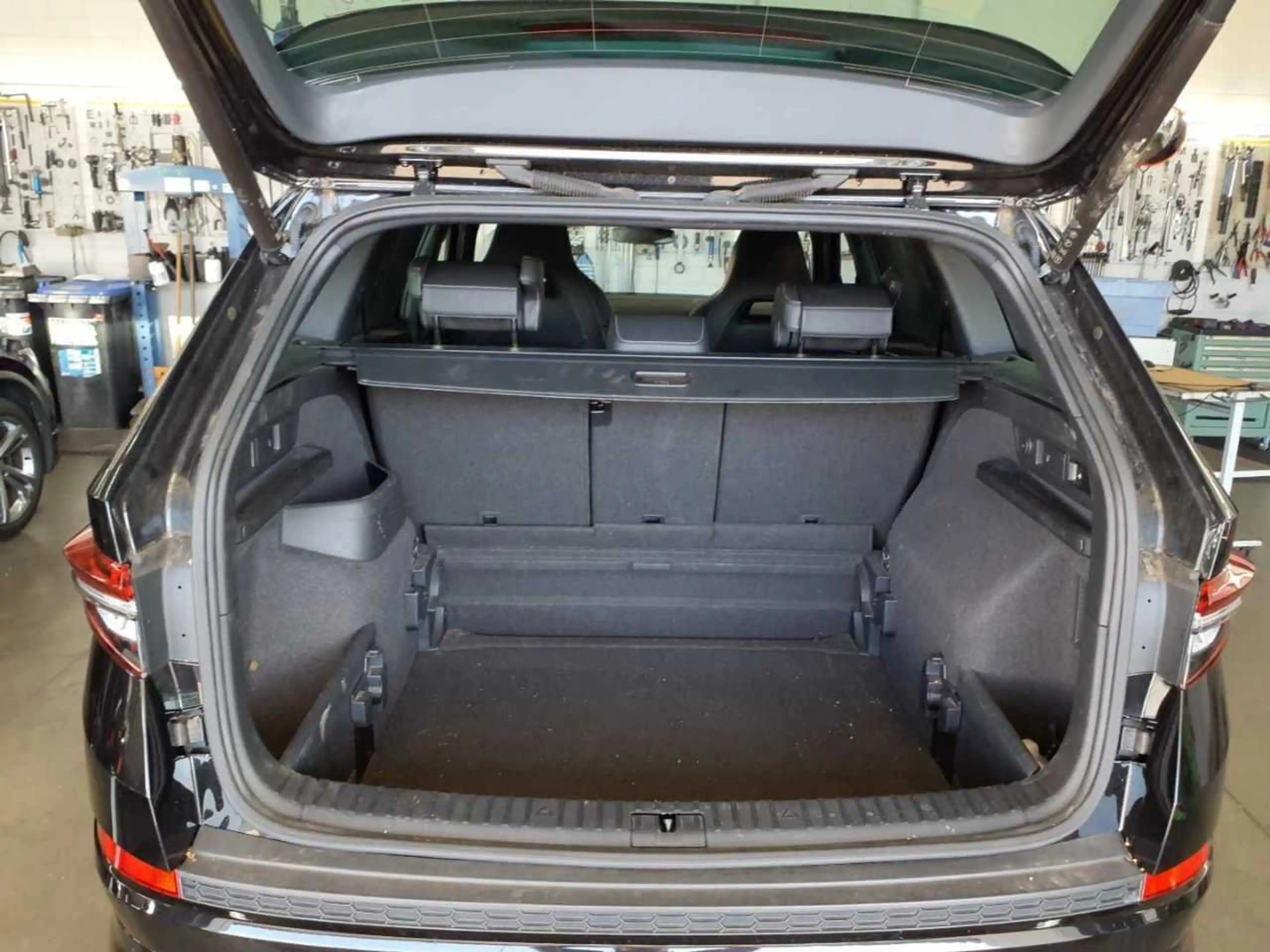 Skoda Kodiaq 2.0 TDI 4x4 Sportline Matrix Virtual AHK — photo 12