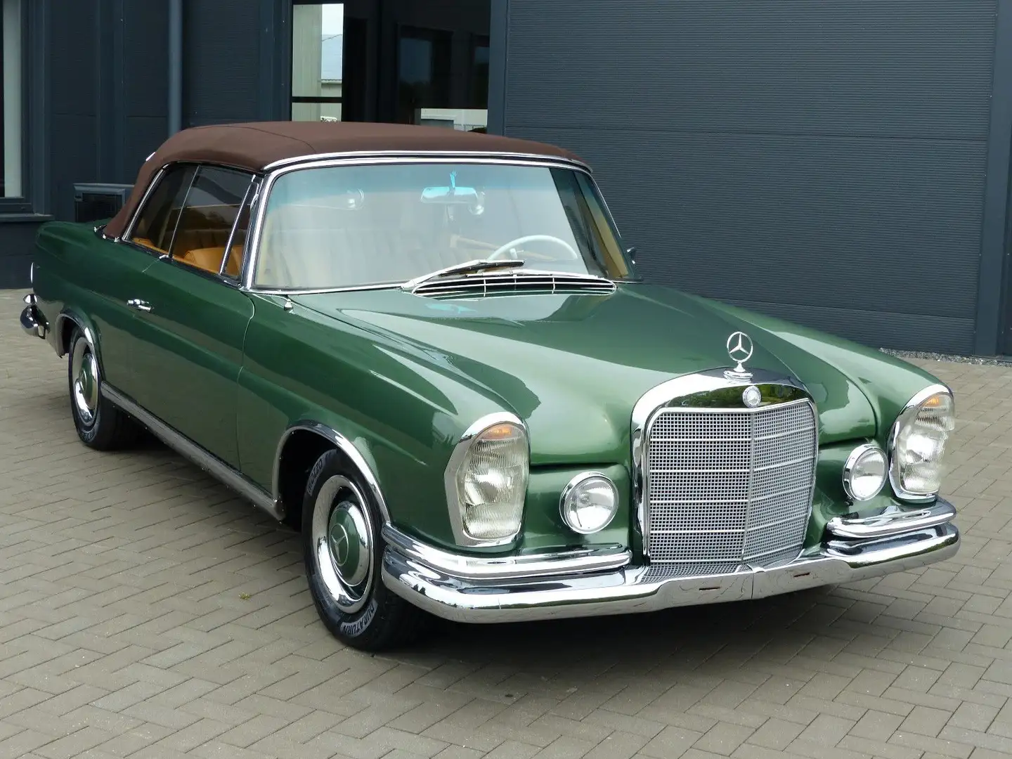 Mercedes-Benz 250 SE Cabriolet Conversion Verde - 1