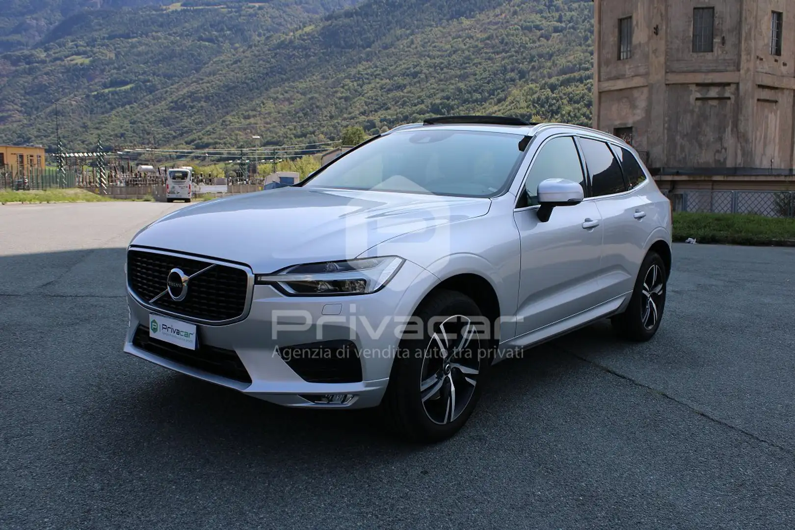 Volvo XC60 XC60 D4 AWD Geartronic R-design Argent - 1