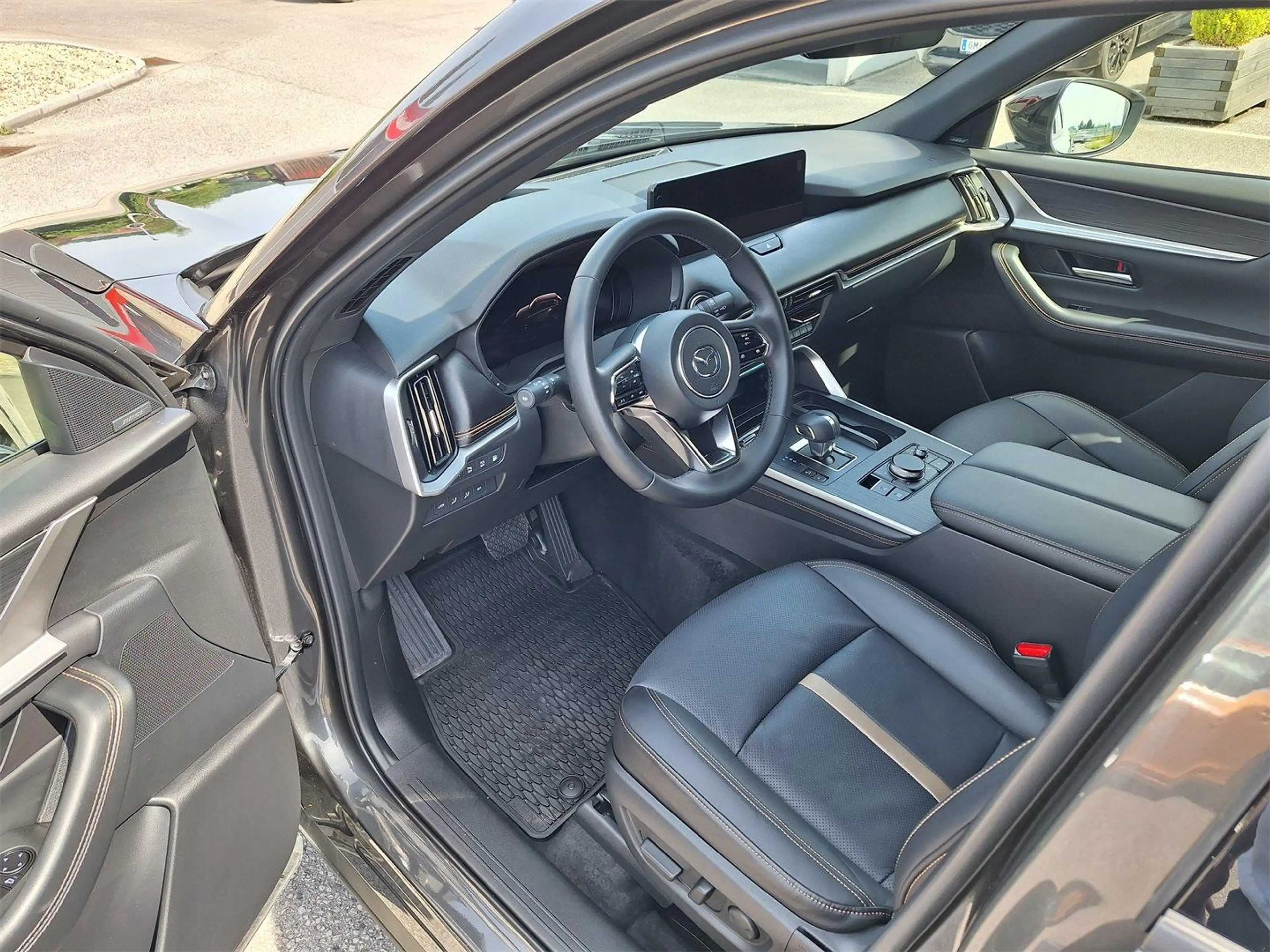 Mazda CX-60 2.5L e-SKYACTIV PHEV AWD HOMURA CON/COM/DRI/ — photo 10