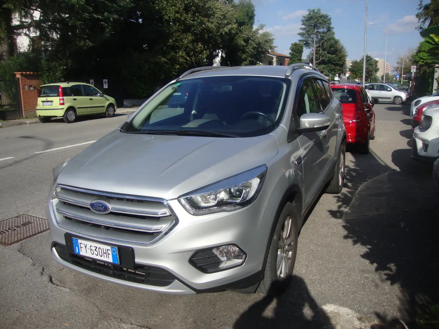 Ford Kuga 2.0 tdci Powershift Titanium euro 6 d-temp Zilver - 2