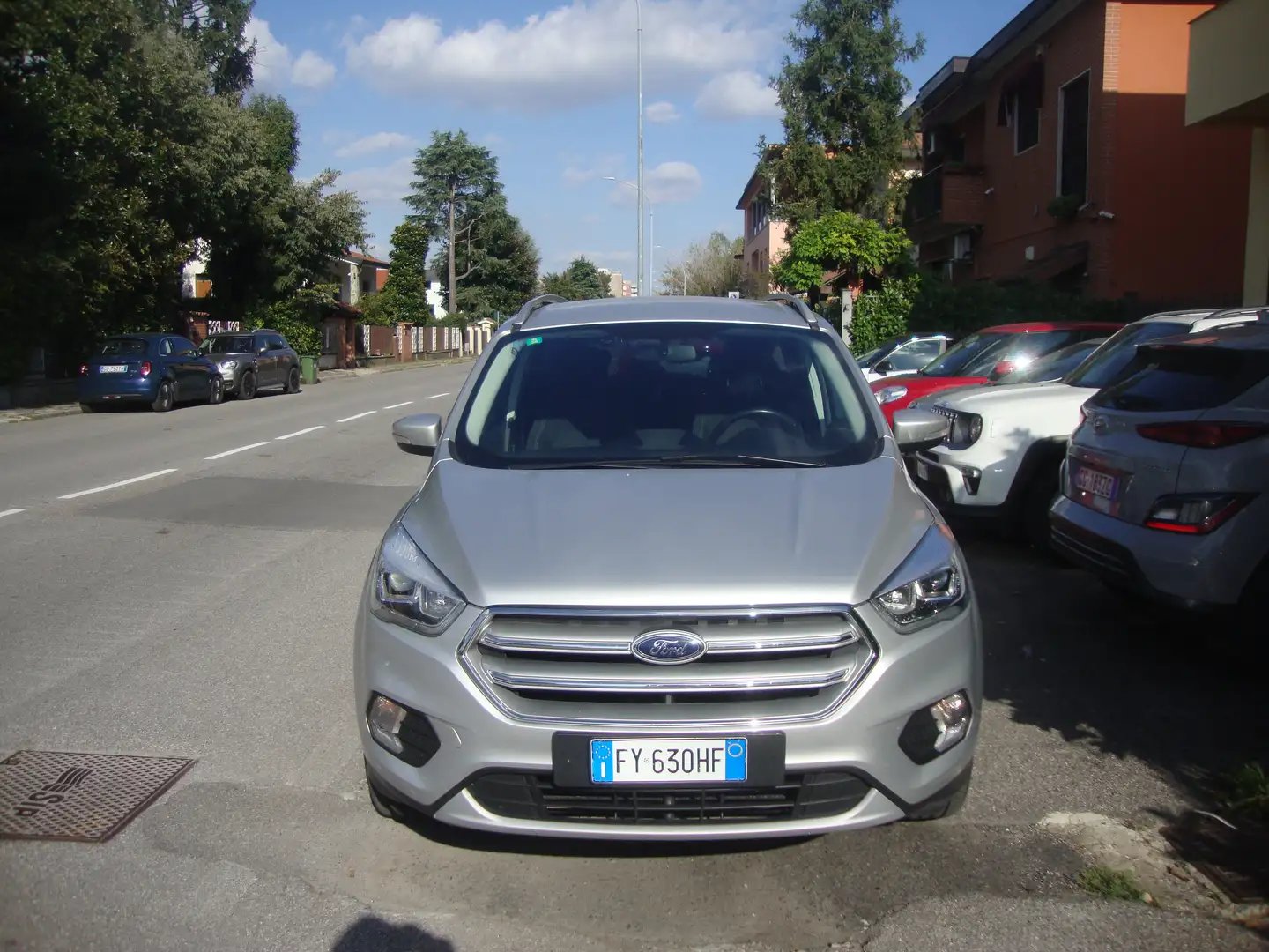 Ford Kuga 2.0 tdci Powershift Titanium euro 6 d-temp Zilver - 1
