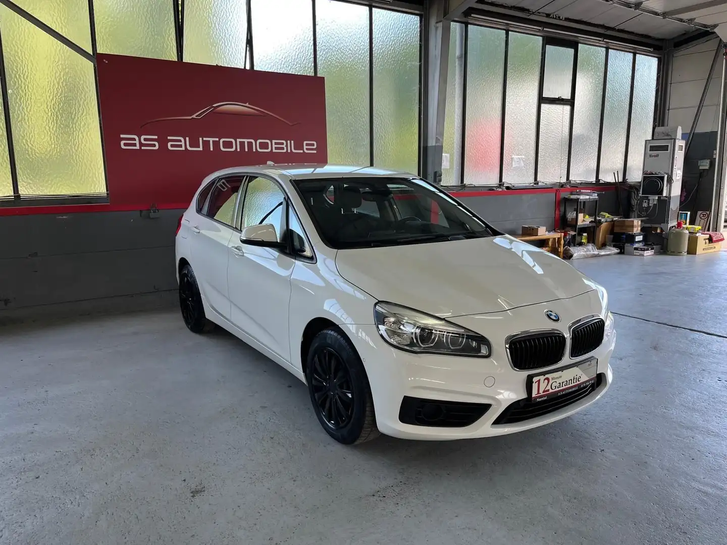 BMW 218 Active Tourer 218 d*Navi*LED Scheinwerfer* Wit - 2