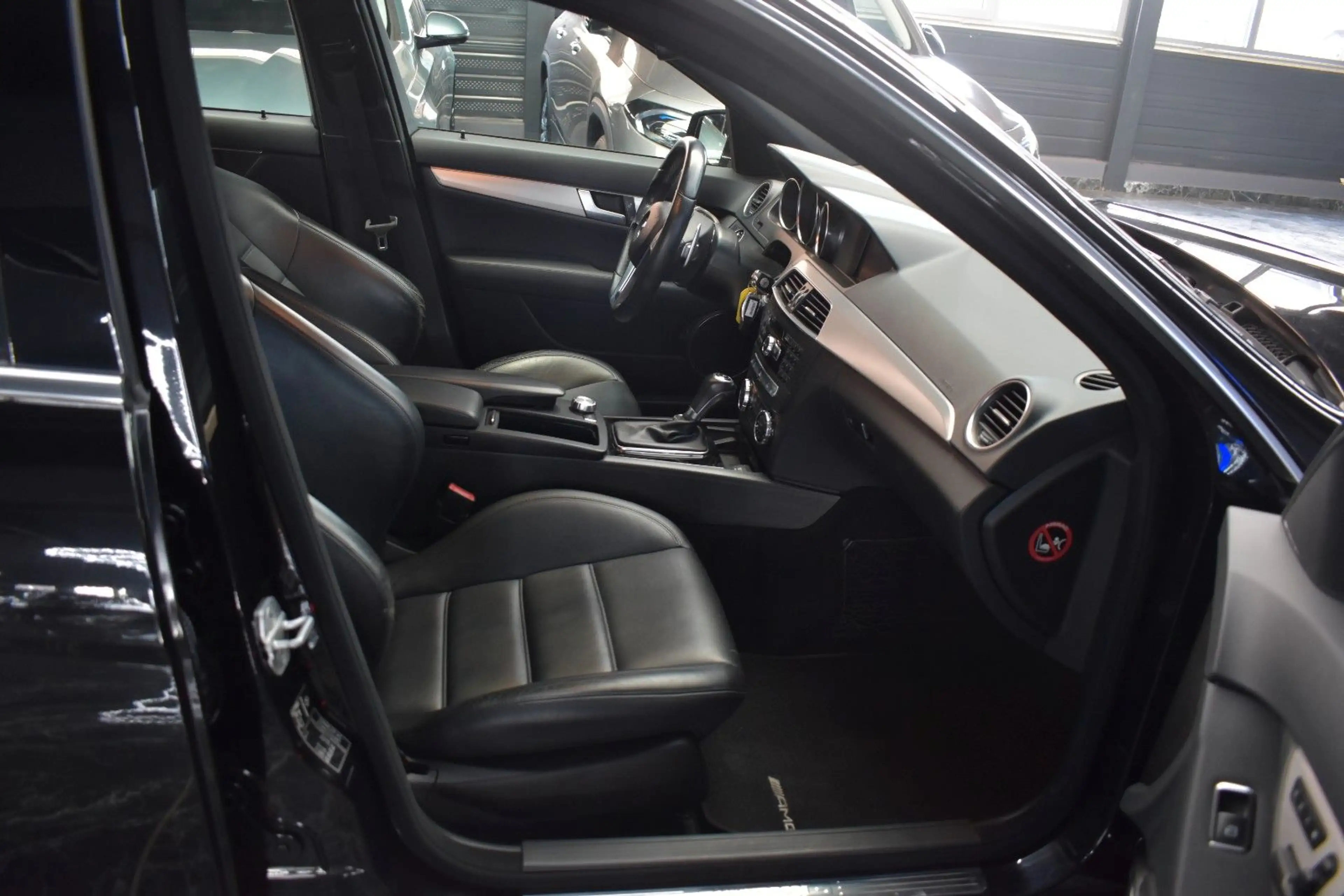 Mercedes-Benz C 63 AMG T*H&K*LEDER*KAMERA*SCHIEBEDACH*SHZ* — photo 9