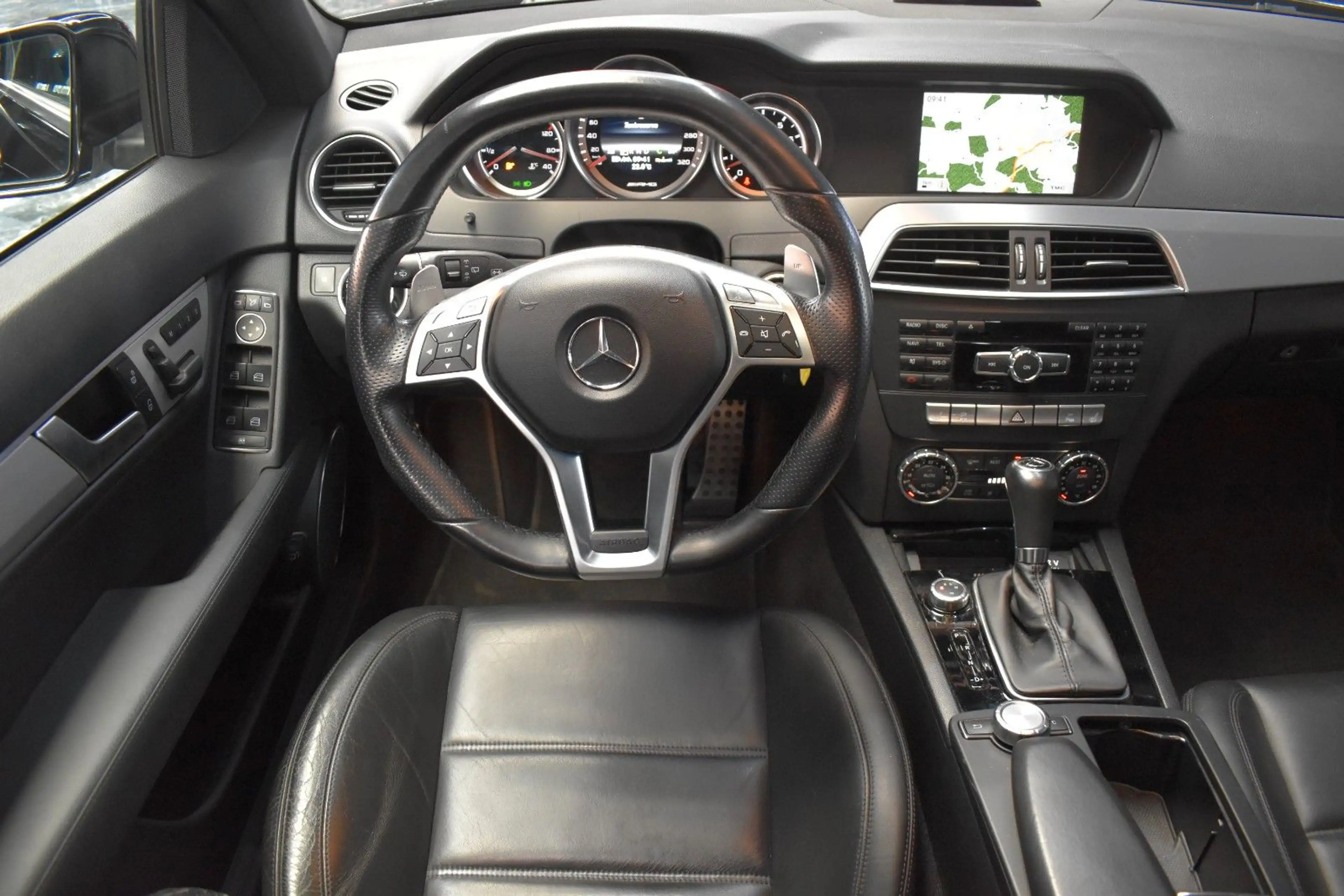 Mercedes-Benz C 63 AMG T*H&K*LEDER*KAMERA*SCHIEBEDACH*SHZ* — photo 2