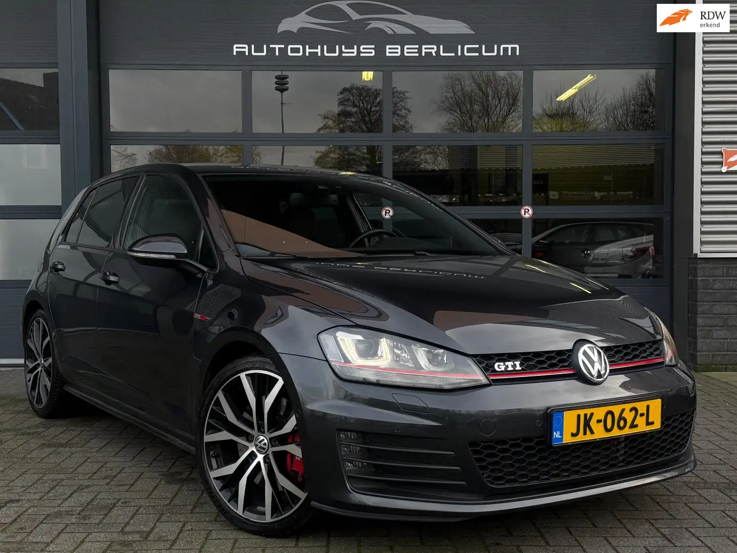 Volkswagen Golf GTI 2.0 TSI Performance DSG Stoelverwarming Grijs - 1