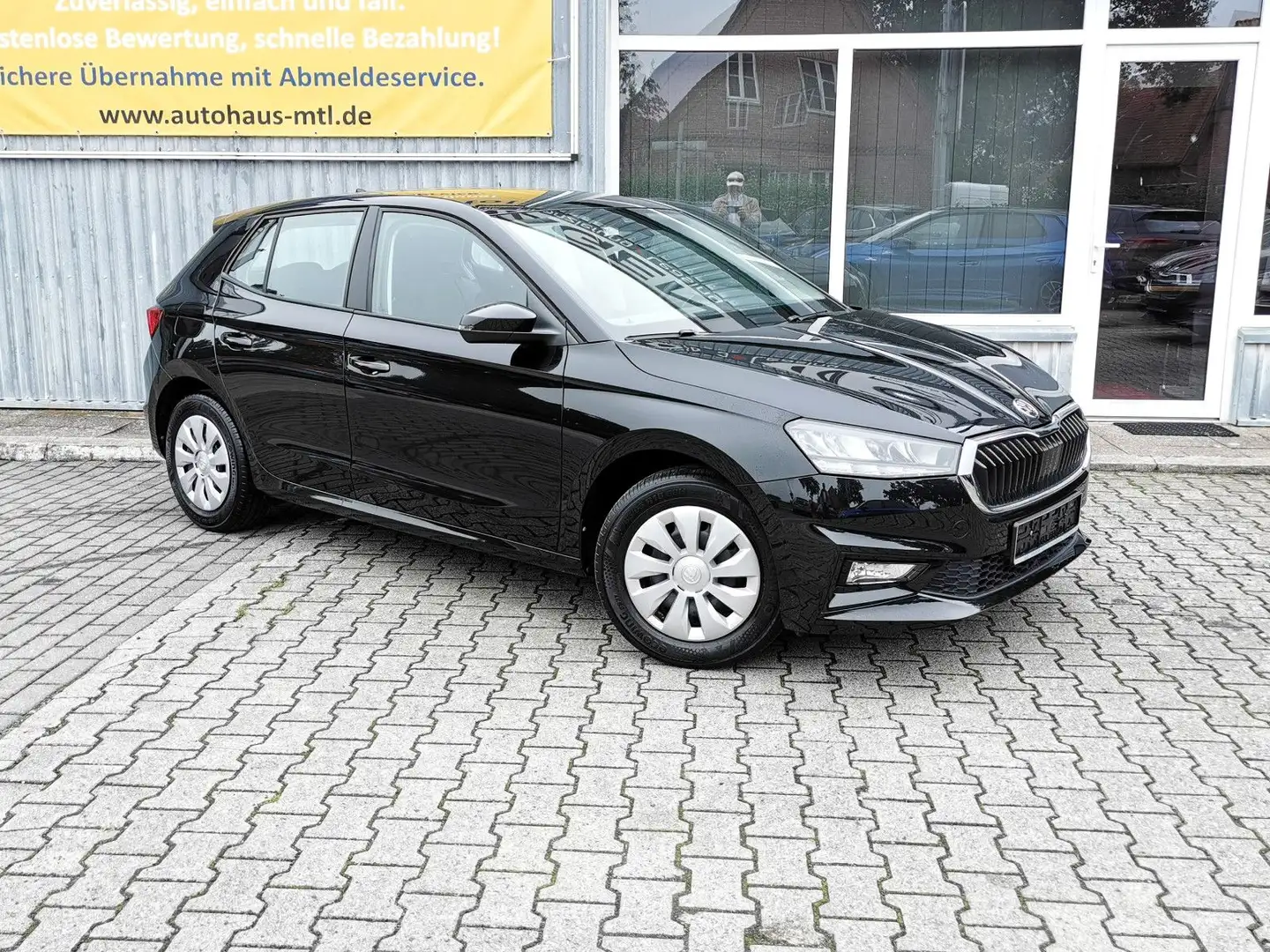Skoda Fabia 1.0l MPI Selection SHZ LED PDC Klima Nero - 1