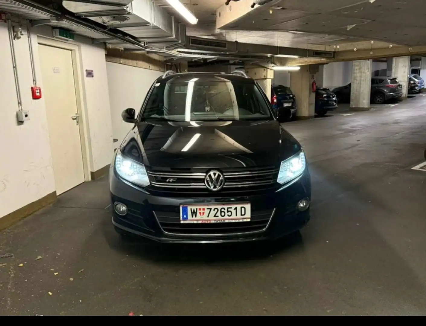 Volkswagen Tiguan Tiguan 2,0 TDI Lounge BMT Lounge Schwarz - 1