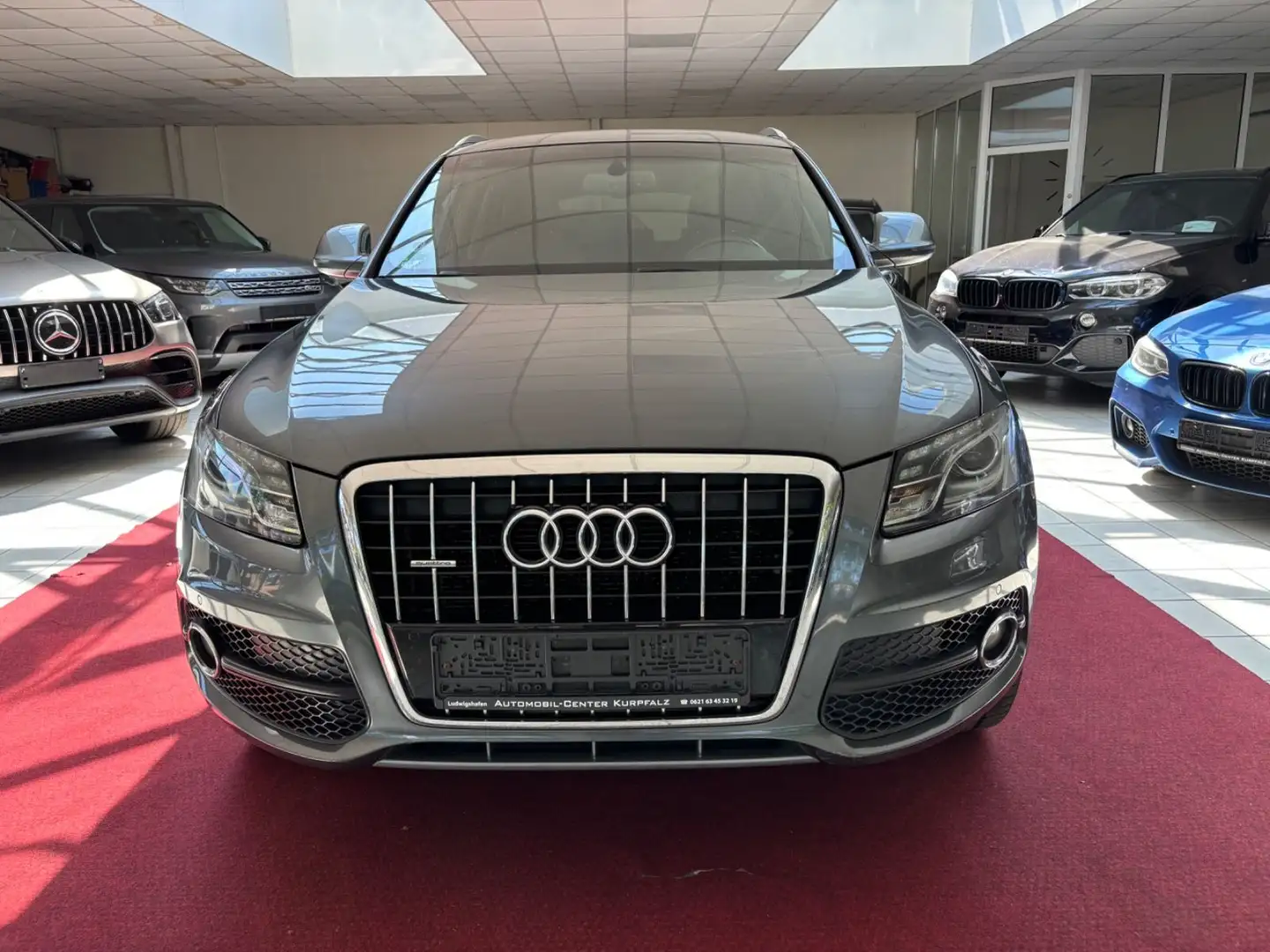 Audi Q5 3.0 TDI  quattro S-Line NAVI+LEDER+XENON+AHK Gris - 2