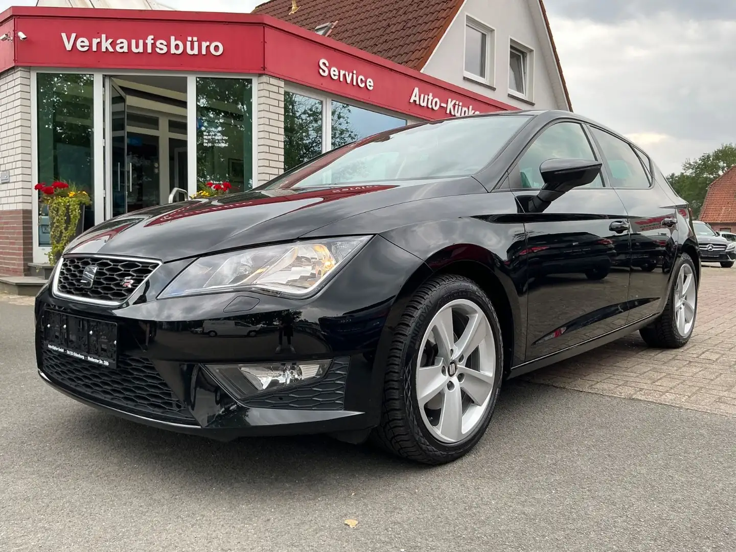 SEAT Leon FR 1.4 TSI SHZ BT PDC AHK Tempomat Noir - 1
