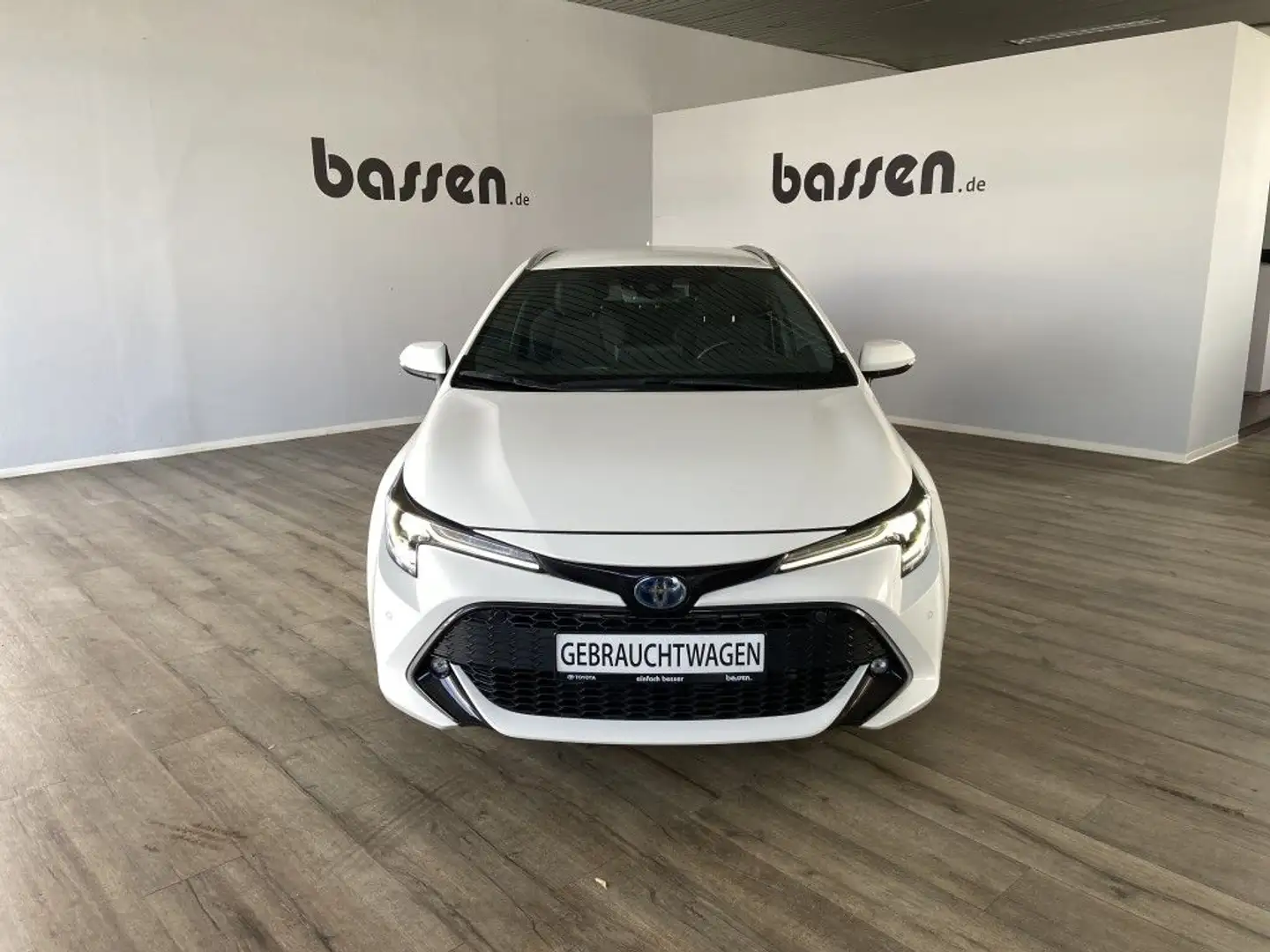 Toyota Corolla 1.8 Hybrid Touring Sports Team Deutschland Bianco - 1