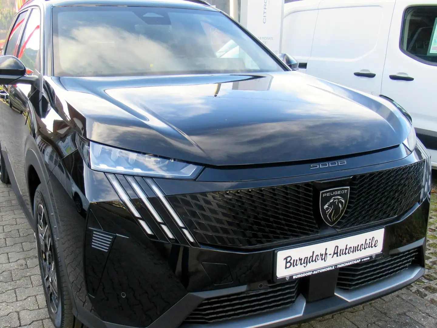 Peugeot 5008 GT Hybrid 145 e-DSC6 Schwarz - 2