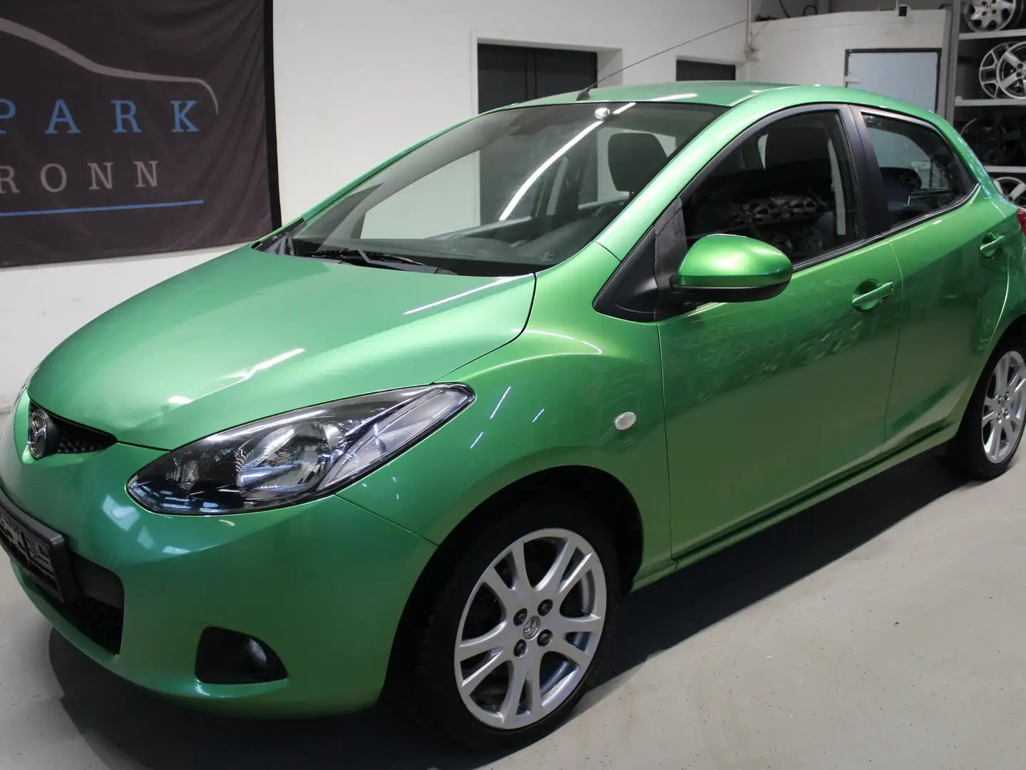 Mazda 2 1.3 Independence*Klima*ABS*ESP*1-Hand (5-trg.) Grün - 1