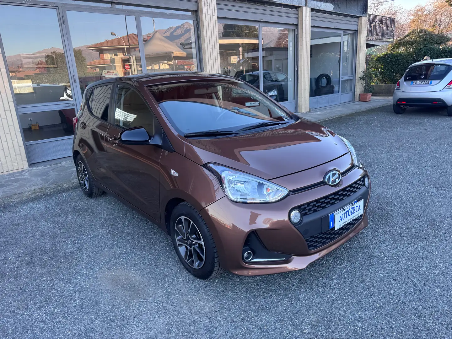 Hyundai i10 i10 II 2017 1.0 Advanced econext Gpl Marrone - 1