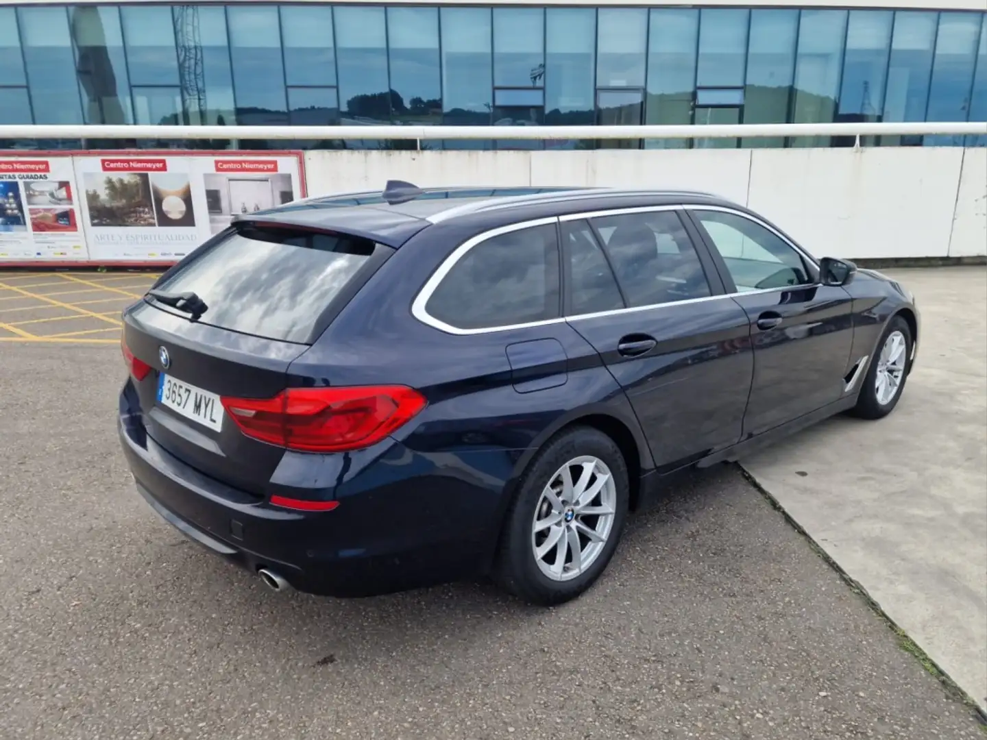 BMW 520 520dA Touring Negro - 2
