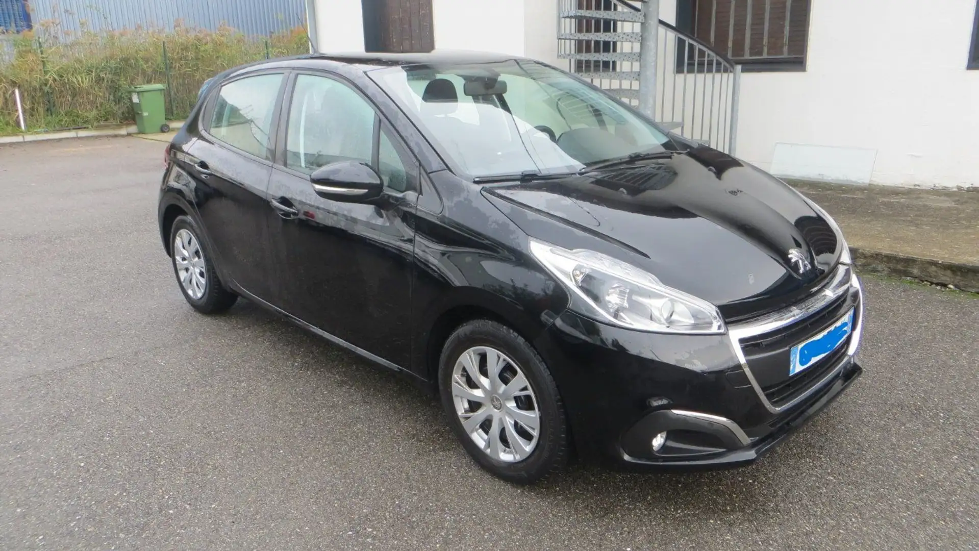 Peugeot 208 1.5 HDI 100 cv 1ere main carnet 5 portes, Noir - 2
