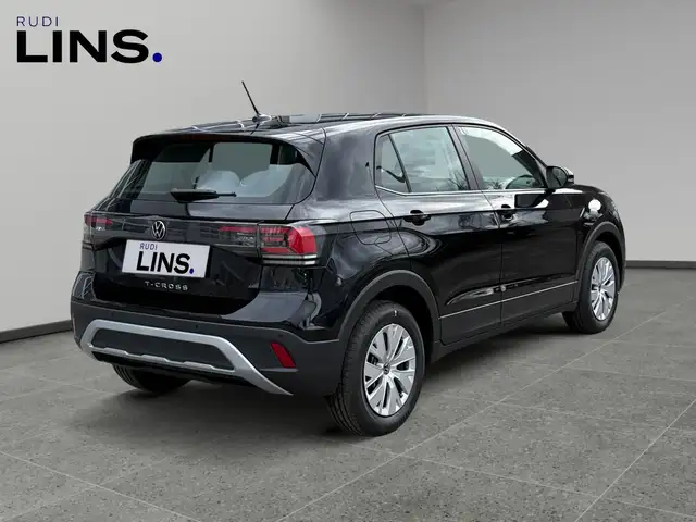 Volkswagen T-Cross view 5